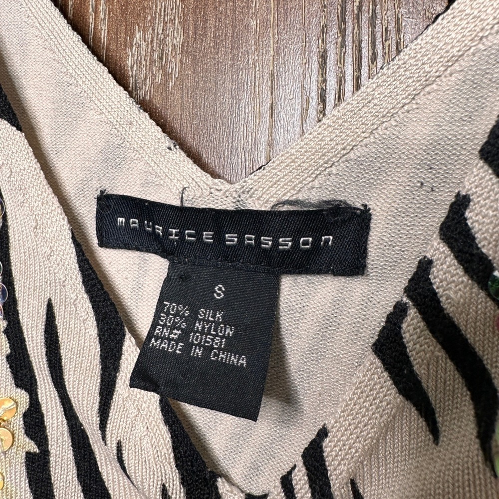 Maurice Sasson Zebra Print Silk Blend Sequin Floral V-Neck Top Small Black White - Picture 4 of 7
